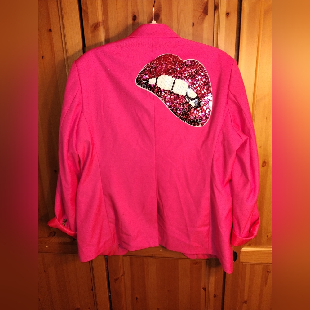 Mens Hot Pink Blazer w Sequins Lip Applique